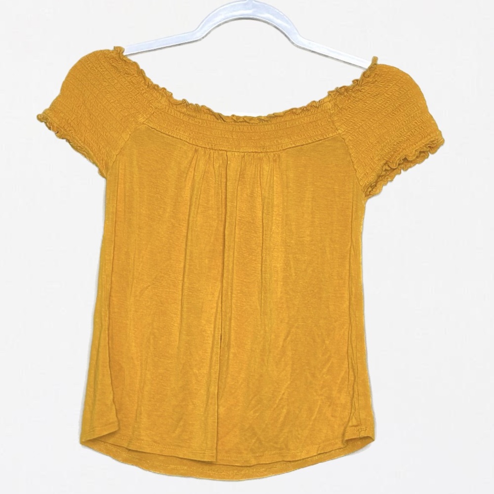off the shoulder ruffle gold top | No boundaries